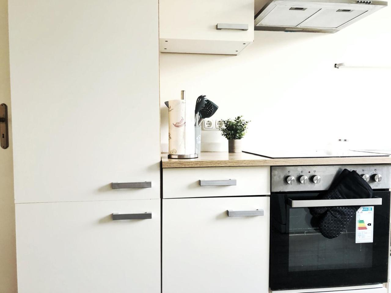 Appartement Aparments I Spaceous In Ber-reinickendorf, 1 Min. To Metro Station *