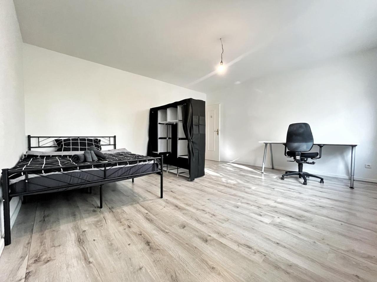 Aparments I Spaceous In Ber-reinickendorf, 1 Min. To Metro Station Appartement *